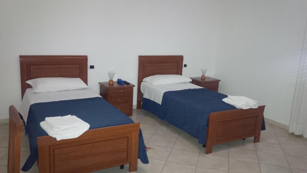 Del Riccio Hotel Martirano Стая снимка